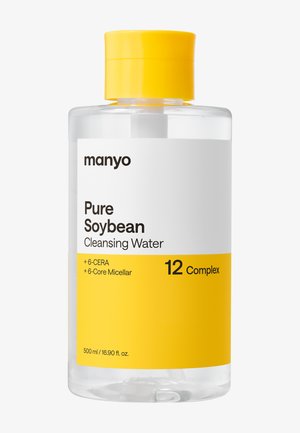 Bottiglia trasparente di Manyo Pure Soybean Cleansing Water con tappo giallo ed etichetta bianca e gialla che mostra il volume e i dettagli del prodotto.