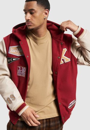 RETRO PATCH HOODED BLOCKCOLLEGE - Ľahká bunda - darkred offwhite