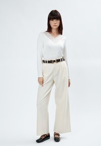 INFLUENCER INFLUENCER T-SHIRT LACE T-SHIRT - Langarmshirt - off white