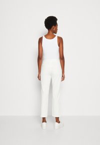 GANT SLIM - Chinos - eggshell