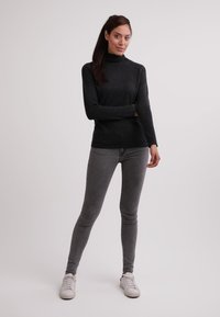 CASH-MERE CASH-MERE ROLLKRAGEN PULLOVER - Strickpullover - dunkel anthrazit