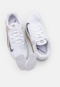 Nike Performance Scarpe da allenamento - white