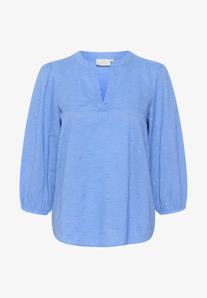 Světle modrá blůza s výstřihem do V, dlouhými puff rukávy a jemnými výšivkami ve tvaru srdce po celém materiálu.