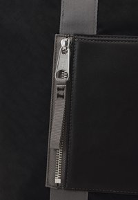 Tommy Jeans SURPLUS TOTE UNISEX - Bolso shopping - black