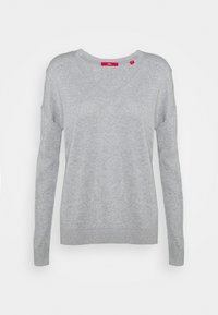 Maglione grigio chiaro lavorato a maglia con scollo a V, maniche lunghe e spalle scese. Realizzato in un morbido tessuto testurizzato con orlo a coste.