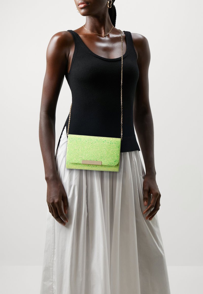 Mascara Clutches - apple