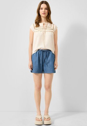 QS JEANS-HOSE - Jeans Shorts - blau