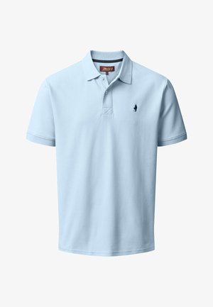 Hele sinine lühikeste varrukatega polo, kahe nupuga plakee, vasakul rinnal väike tume logo ning krae tumeda sisemise kaelaäärisega.