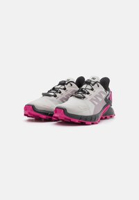 Salomon SUPERCROSS 4 GTX - Sapatilhas de trail running - ashes of roses/black/very berry