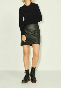 JJXX Pikeepaita - black