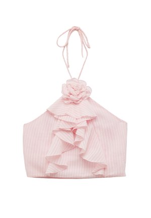Roze cropped top van textuurstof, met gerimpelde details en een bloemaccent bij de hals, voorzien van dunne verstelbare banden.