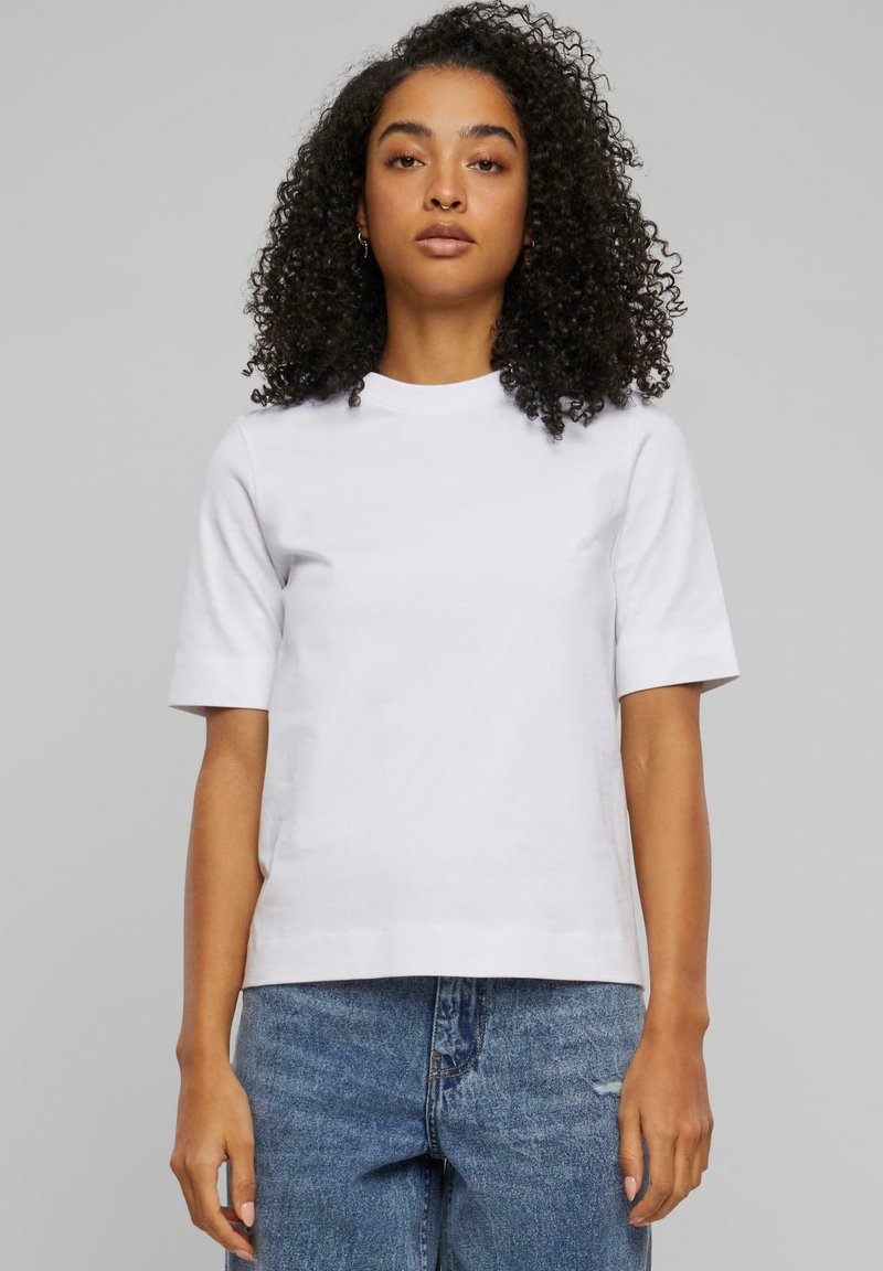 Urban Classics - CLASSY - Basic T-shirt - white, Enlarge