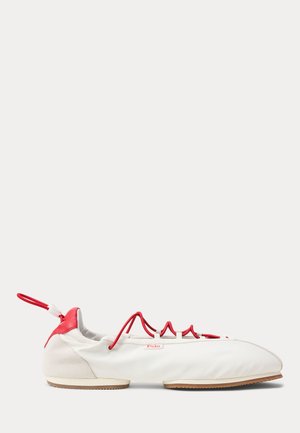 Polo Ralph Lauren, THE NYLON LACE-UP BALLERINA SNEAKER - Baskets basses - deckwash white/cruise red
