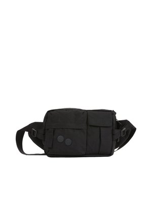 Schwarze Taillentasche mit zwei vorderen Taschen, verstellbaren Riemen und zwei runden Knopfdetails an einer Tasche, vor weißem Hintergrund.