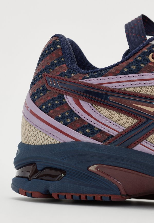 UB9 S GEL DS TRAINER 14 UNISEX - Trainers2