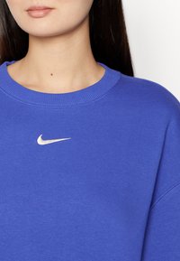 Nike Sportswear CREW - Camisola - lapis