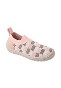 Dzianinowe sneakersy wsuwane w różowym, białym i szarym kratkowanym wzorze. Elastyczna podeszwa z teksturowanym uchwytem, z pętlą przy pięcie.