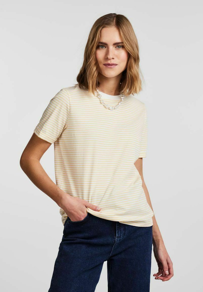 PIECES dam tee PCRIA - French Vanilla BRIGHT WHITE