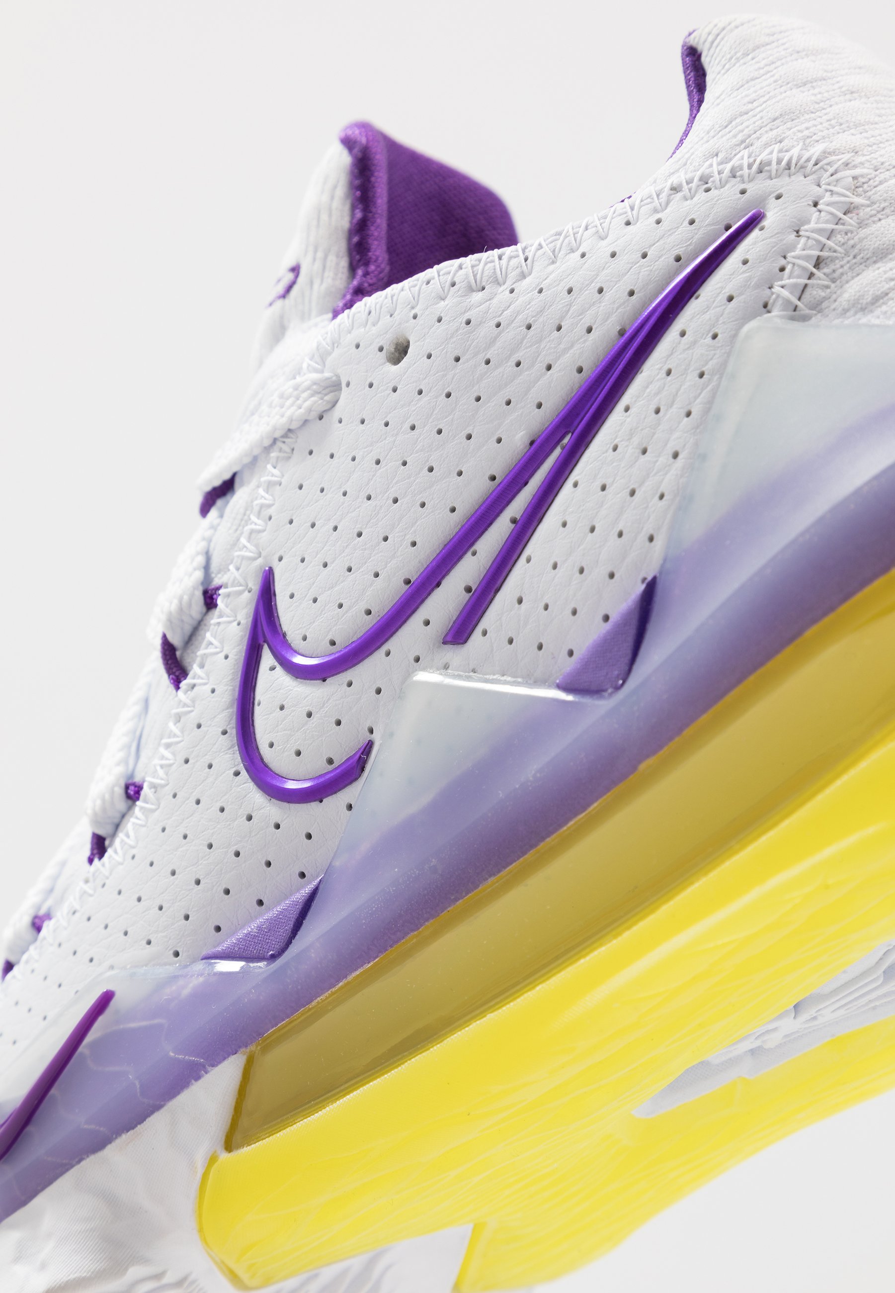 lebron 17 low zalando