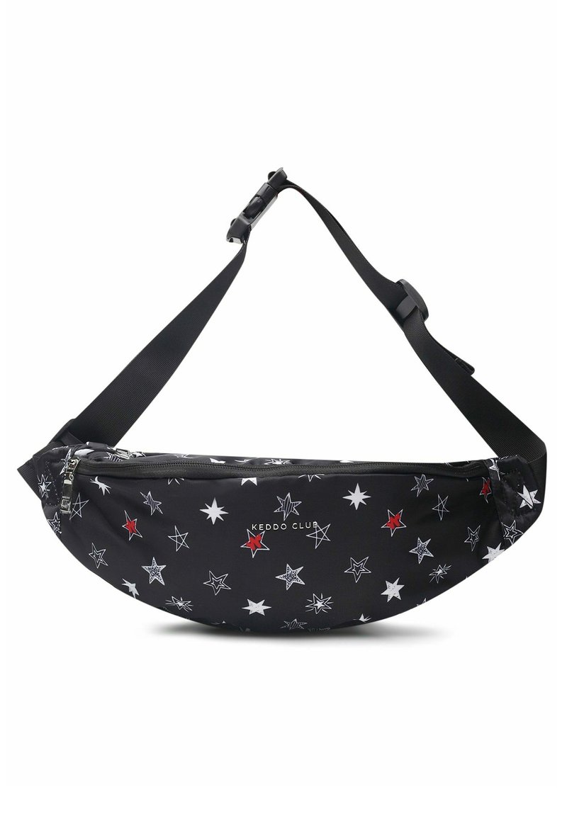 Marsupio nero con motivo a stelle in bianco e rosso, dotato di chiusura con zip e tracolla nera regolabile. La texture del tessuto è liscia.