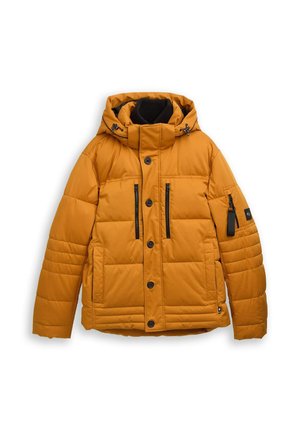 Giacca imbottita gialla con cappuccio, dotata di zip nere, bottoni e texture trapuntata. Include tasche laterali e una tasca sul petto.