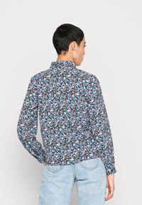 JDY JDYBROOKE LS NOOS - Blusa com botões - black/powder blue