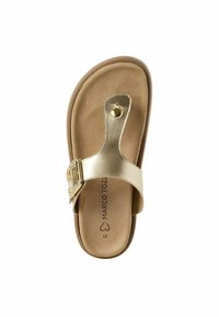 Sandalo infradito oro con una fascia larga e fibbia regolabile. Soletta morbida in suede, materiale superiore liscio e una rondella decorativa rotonda.