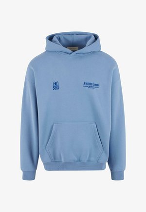 Himmelblaues Baumwoll-Hoodie mit einer vorderen Kängurutasche, gerippten Bündchen und Saum. Mit blauen gedruckten Logos und Text auf der Brust.