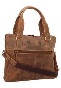 Borsa a tracolla in pelle marrone con due manici, una tracolla regolabile e una tasca frontale con zip. Presenta dettagli di cucitura e loghi impressi.