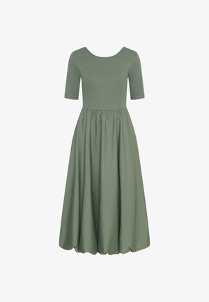 Groene midi-jurk met aansluitende geribbelde halflange mouwen en een geplooide, volumineuze rok met bubbelszoom.