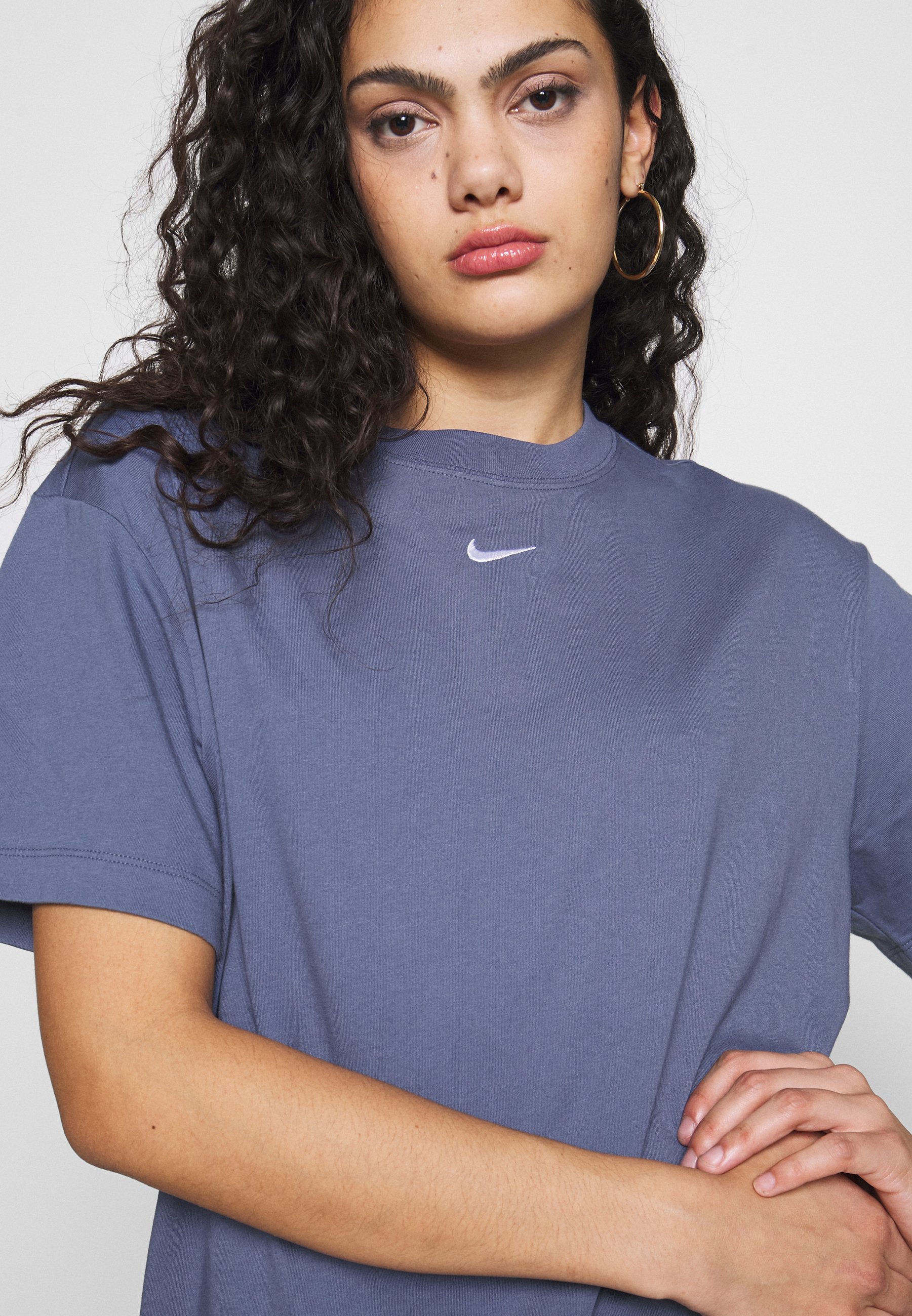 diffused blue shirt