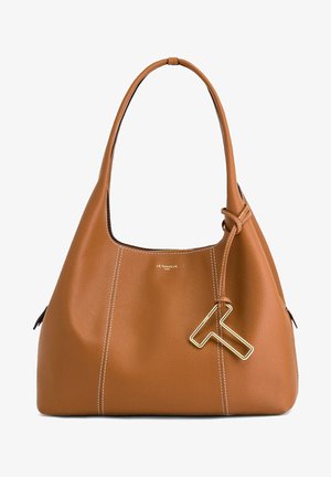 Braune Lederhandtasche mit glatter Textur, ausgestattet mit kontrastierendem weißen Nähten, einem goldenen Hardware-Akzent und einem einzelnen Schultergurt.