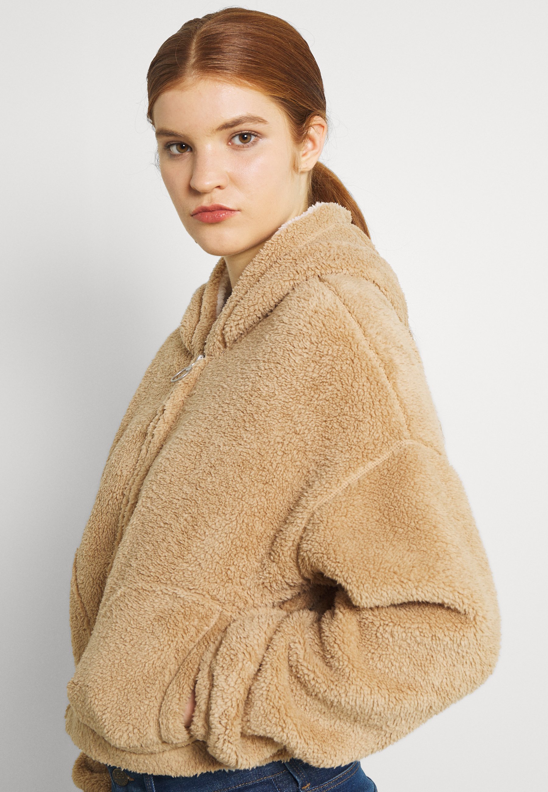 REVERSIBLE SHERPA - Fleece jacket - tan 