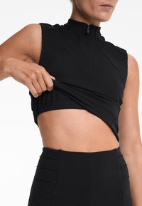 OYSHO EVERMOVE CREASE - Top - black