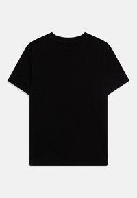 T-shirt noir à manches courtes avec un col rond, fabriqué en coton lisse. Présente un design uni sans graphismes ni motifs visibles.
