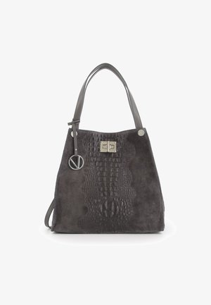 Grijze suède handtas met krokodillenpatroon, gestructureerde vorm, dubbele handvatten, zilverkleurige hardware en een aangehechte ronde accent.