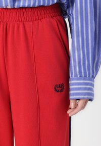 Gap Tall TRACK PANT - Tracksuit bottoms - modern red