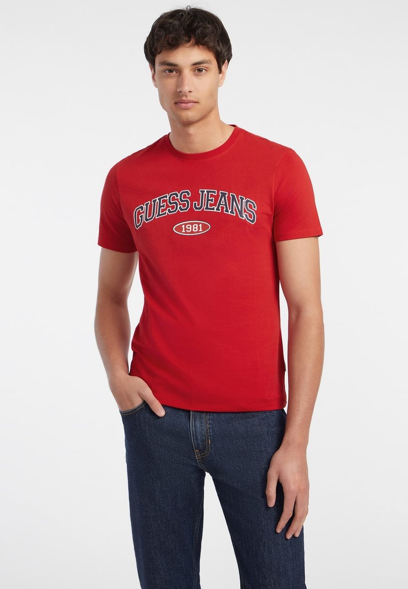 Guess Jeans Marškinėliai su spaudiniu - rot