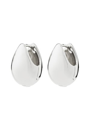 Paire de boucles d'oreilles créoles en argent lisse et poli avec une forme goutte arrondie et des fermoirs à charnière.