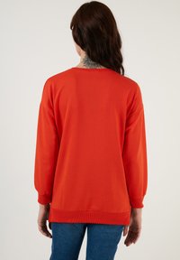 LELA CREW NECK - Sportska majica - orange color