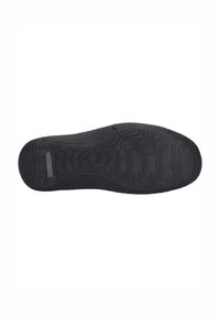 Suela de zapato de goma negra con un patrón texturizado que presenta surcos y crestas profundos para mejor tracción. La superficie es lisa con un ligero brillo.