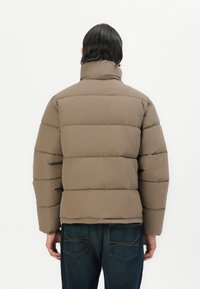 Only & Sons ONSPACK LIFE PUFFER JACKET - Vinterjakker - walnut