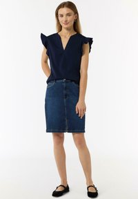 comma casual identity - T-shirt z nadrukiem