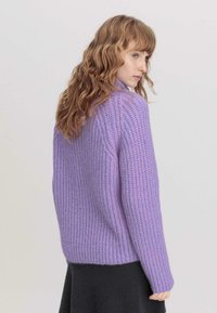 hessnatur Strickpullover - flieder
