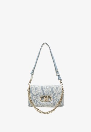 Svetlo modra torbica z belim čipkastim prekrivkom, zlato zapiralo s prečno zaponko, snemljivim zlatim verižnim trakom in nastavljivim tekstilnim ramenskim trakom.