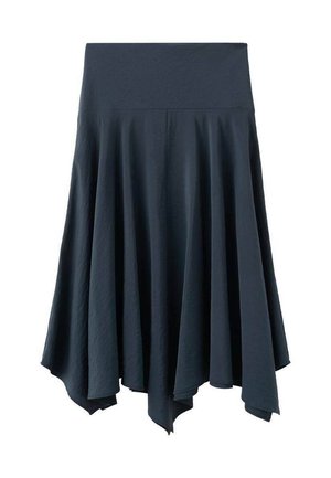 Donkerblauwe, vloeiende asymmetrische midirok met een brede tailleband en een ongelijke zoom.