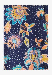 Unselected, marine floral