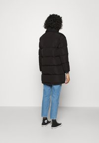 SIKSILK Cappotto invernale - black