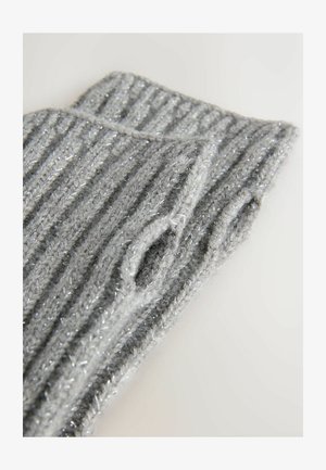 Sive pletene rukavice s efektom sjaja, s otvorima za palac za lakše oblačenje. Materijal izgleda mekano s teksturiranim završetkom.