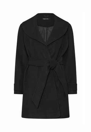 Cappotto di lana nero con un grande colletto, vita cintata e due tasche frontali. Il tessuto ha una consistenza morbida e una leggera lucentezza.